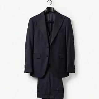 Costume pour homme bleu marine